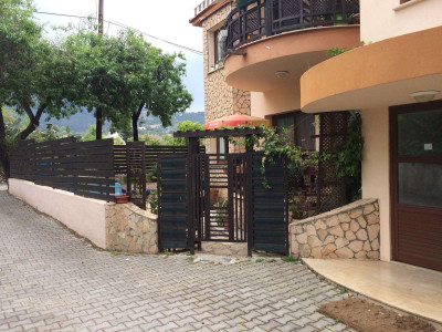 GİRNE/DOĞANKÖY'DE HAVUZLU SİTEDE SATILIK BAHÇE KATI 3+1 DAİRE-10