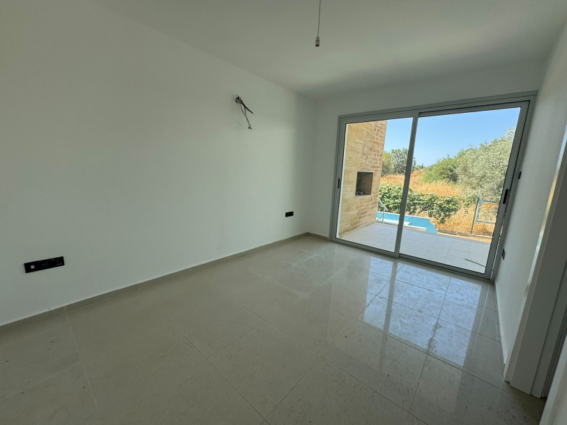 GİRNE DOĞANKÖY’DE EŞDEĞER TAPULU 3+1 SATILIK BAHÇE KATı DAİRE-6