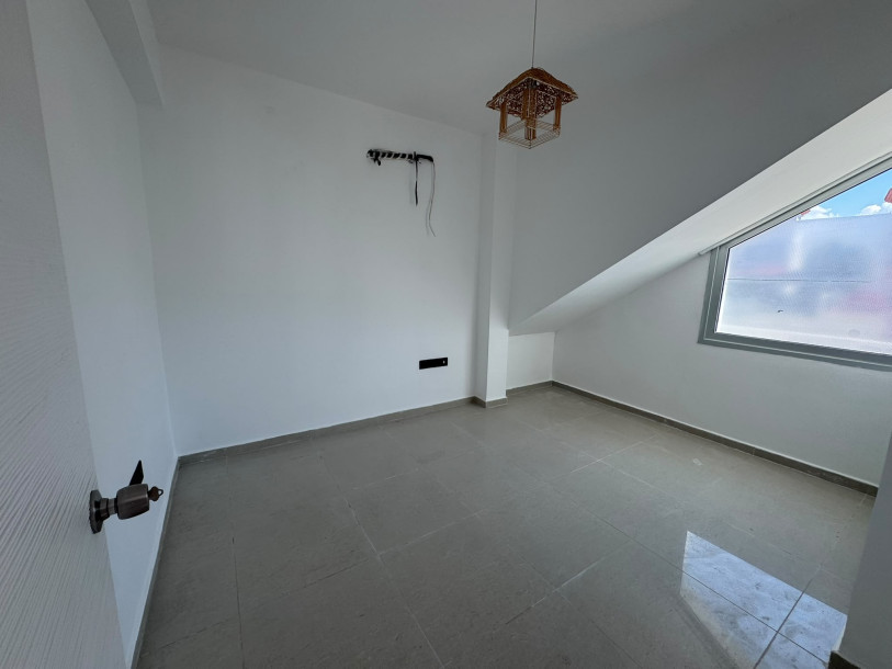 GİRNE DOĞANKÖY’DE EŞDEĞER TAPULU 3+1 SATILIK BAHÇE KATı DAİRE-8