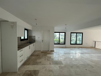 GİRNE/ÇATALKÖY'DE ANA CADDE ÜZERİ SATILIK DÜKKANLAR-5