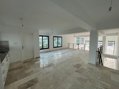 GİRNE/ÇATALKÖY'DE ANA CADDE ÜZERİ SATILIK DÜKKANLAR-4