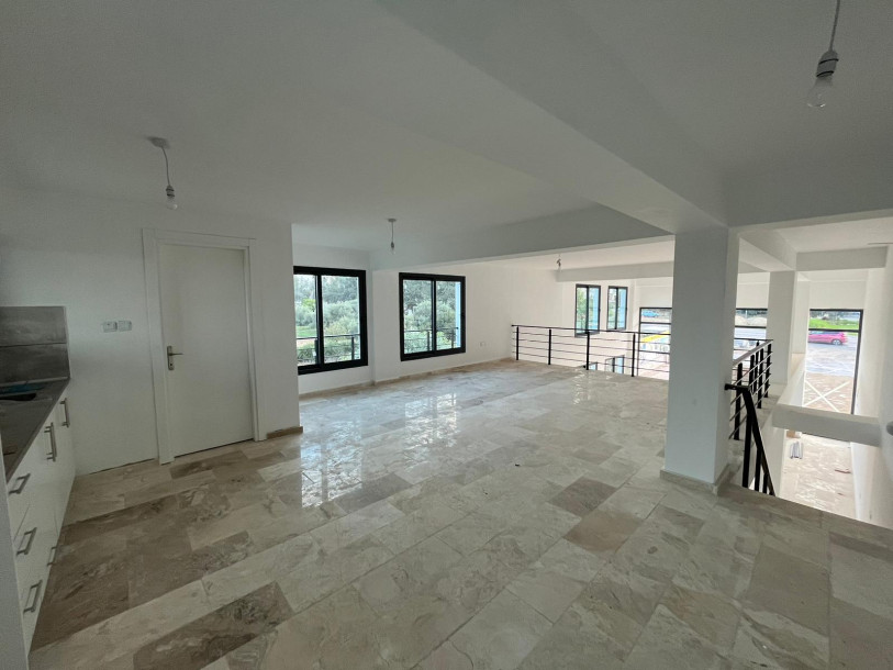 GİRNE/ÇATALKÖY'DE ANA CADDE ÜZERİ SATILIK DÜKKANLAR-4