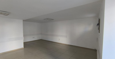 GİRNE MERKEZDE KİRALIK DÜKKANLAR-11