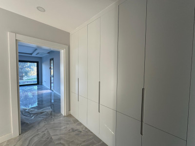 GİRNE/EDREMİT'TE EŞSİZ GÜZELLİKTE SATILIK 4+1 VİLLALAR-26