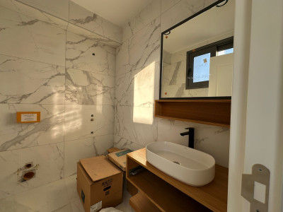 GİRNE/EDREMİT'TE EŞSİZ GÜZELLİKTE SATILIK 4+1 VİLLALAR-28