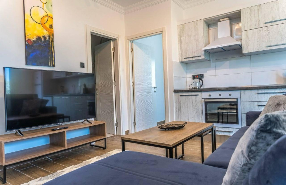 GİRNE/EDREMİT'TE SATILIK 1+1 PENTHOUSE-2