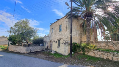 İSKELE/ERGÂZİ KÖYÜ’NDE SATILIK KÖY EVİ-2