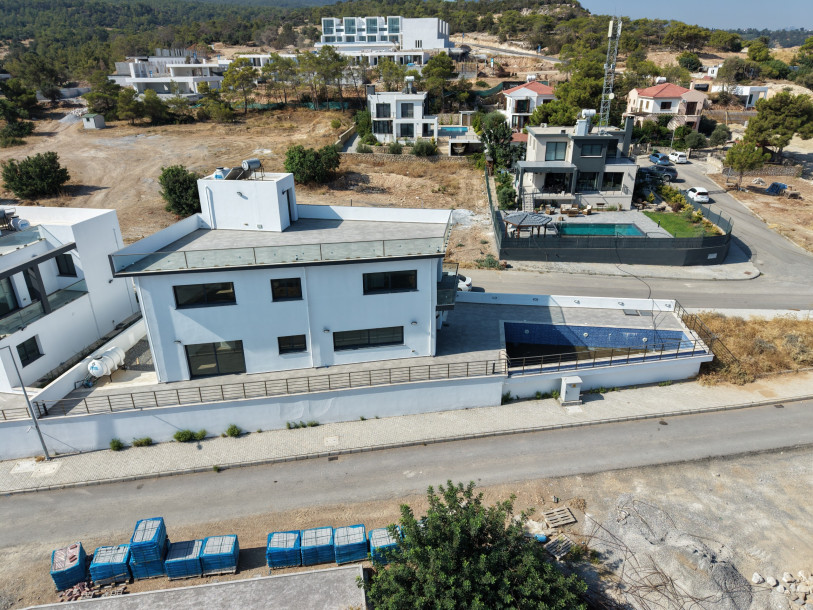 GİRNE ESENTEPE – CASA DEL MARE YANI SATILIK ÖZEL HAVUZLU MÜSTAKİL VİLLALAR | 4+1-23