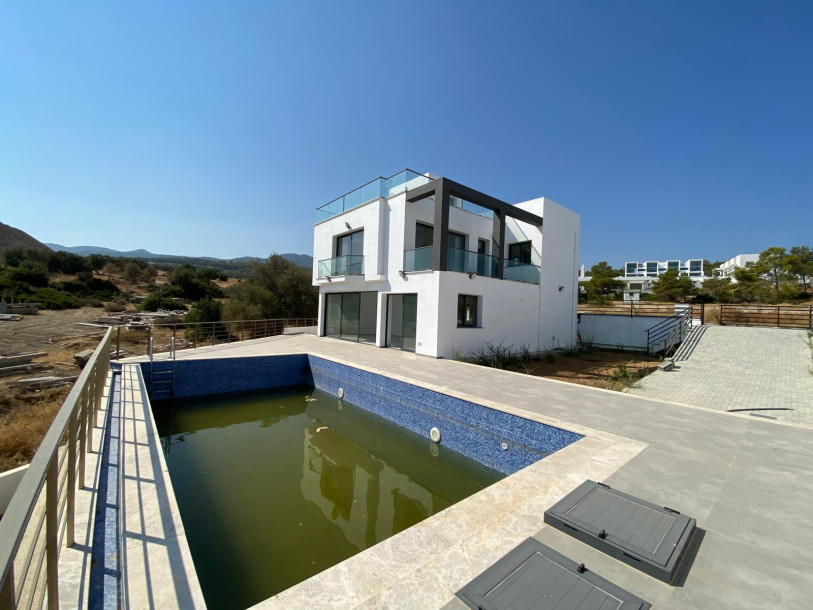 GİRNE ESENTEPE – CASA DEL MARE YANI SATILIK ÖZEL HAVUZLU MÜSTAKİL VİLLALAR | 4+1-1