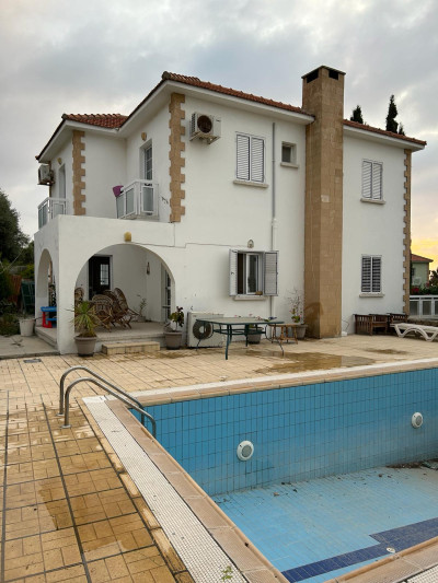 GİRNE/ESENTEPE'DE SATILIK 3+1 VİLLA-4