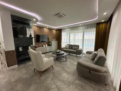 GİRNE/ESENTEPE'DE SATILIK 3+1 EŞYALI LÜKS VİLLA