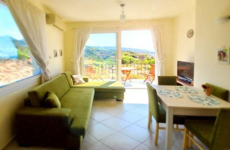 GİRNE/ESENTEPE'DE SATILIK 1+1 FUL EŞYALI PENTHOUSE-2