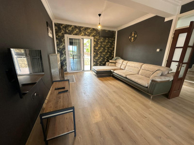 GİRNE/ESENTEPE'DE DENİZ MANZARALI KİRALIK 4+1 VİLLA