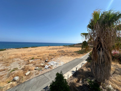 GİRNE/ESENTEPE’DE SATILIK ÖZEL HAVUZLU DENİZE SIFIR 3+1 VİLLA-32