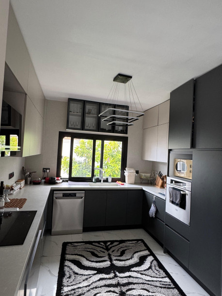 GİRNE MERKEZ – 20 TEMMUZ STADYUMU CADDESİ ÜZERİNDE SATILIK TİCARİ DAİRE-11