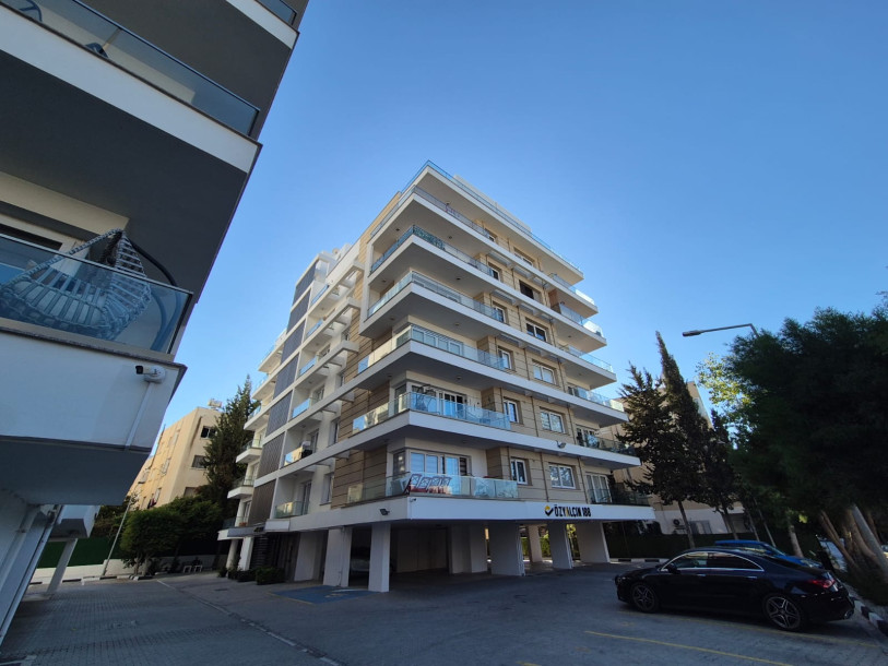 GİRNE MERKEZ LES AMBASSADEUR BÖLGESİNDE SATILIK FUL EŞYALI 1+1 DAİRE-1