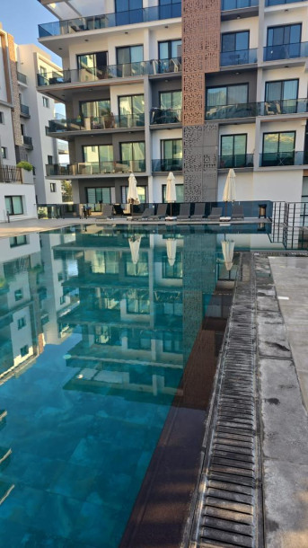 GİRNE MERKEZDE SATILIK LÜKS 2+1 DAİRE-12