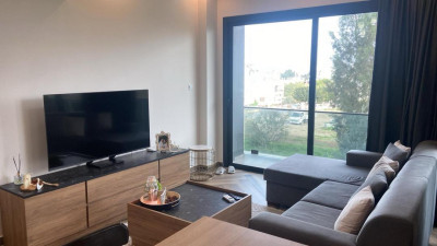 GİRNE MERKEZDE SATILIK LÜKS 2+1 DAİRE-2