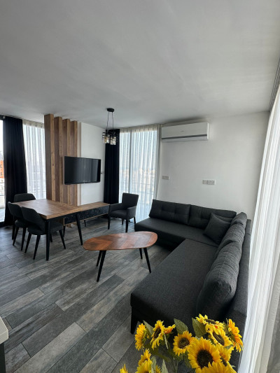 GİRNE MERKEZ'DE KİRALIK 2+1 PENTHOUSE DAİRE