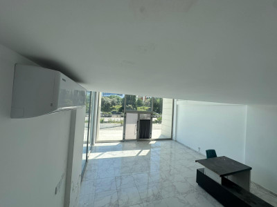 GİRNE ÜST ANA YOLDA KİRALIK DÜKKAN – MERKEZİ LOKASYON-4