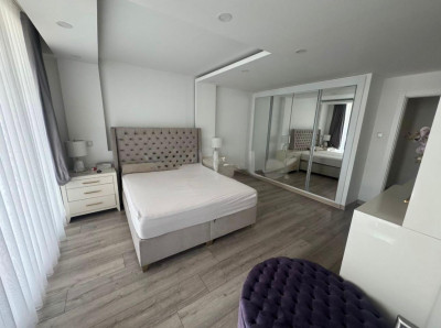 GİRNE MERKEZ'DE LÜKS SİTEDE SATILIK 3+1 DAİRE-7