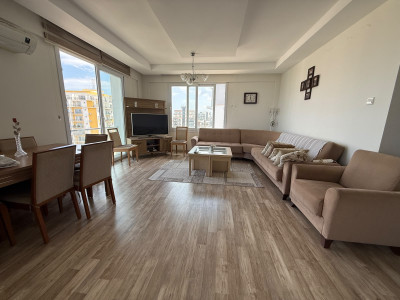 GİRNE MERKEZ –TÜRK KOÇANLI HAVUZLU SİTE İÇERİSİNDE SATILIK 3+1 DAİRE-3