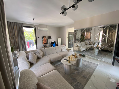 GİRNE MERKEZ – 20 TEMMUZ STADYUMU CADDESİ ÜZERİNDE SATILIK TİCARİ DAİRE