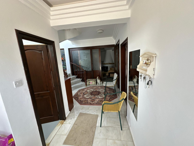 GİRNE MERKEZDE SATILIK 4+1 ÖZEL YAPIM LÜKS VİLLA-12