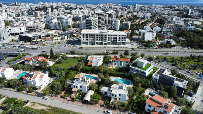 GİRNE MERKEZDE SATILIK 4+1 ÖZEL YAPIM LÜKS VİLLA-21