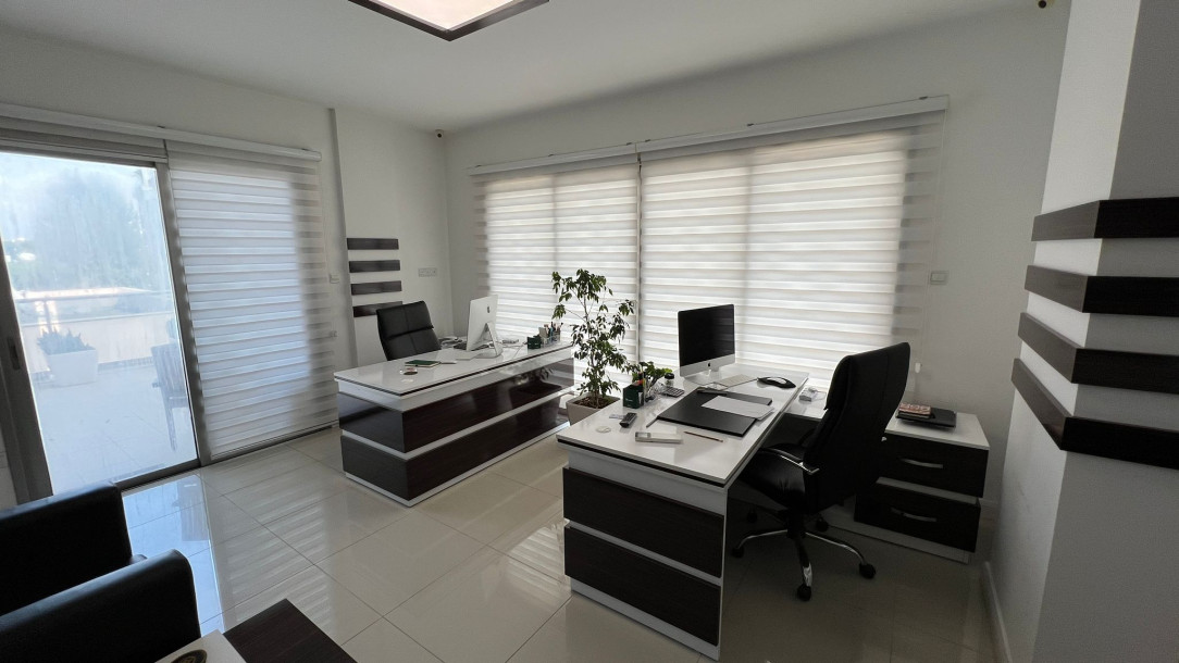 GİRNE MERKEZDE KİRALIK TİCARİ İZİNLİ 1+1 PENTHOUSE-9
