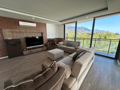 GİRNE AKACAN SİTESİNDE SATILIK DENİZ VE DAĞ MANZARALI 4+1 EŞYALI DAİRE