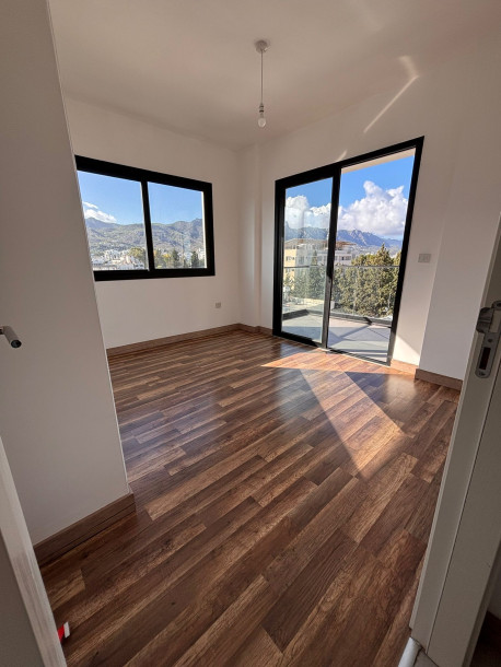 GİRNE’DE KİRALIK LÜKS 2+1 DAİRE-5