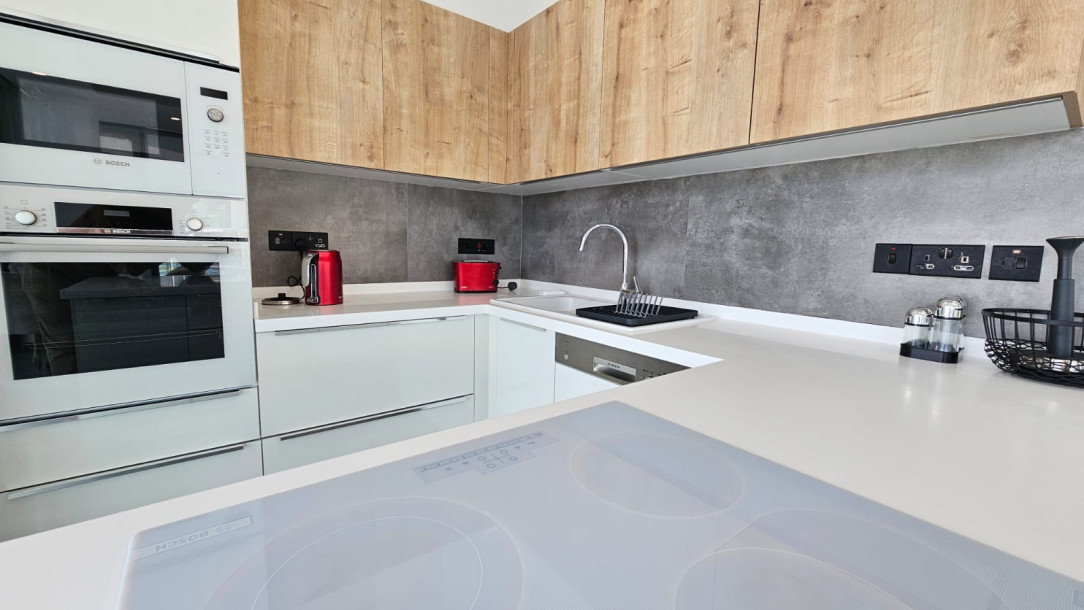 GİRNE MERKEZDE KİRALIK 2+1 FUL EŞYALI LÜKS DAİRE-6
