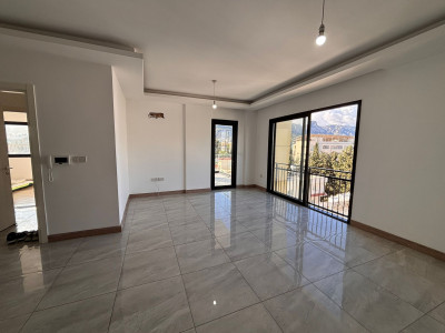 GİRNE’DE SATILIK LÜKS 2+1 DAİRE-2