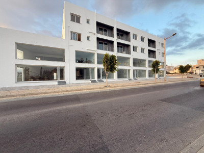LEFKOŞA/GÖNYELİ AYTAN MARKET YOLUNDA KİRALIK DÜKKANLAR-4