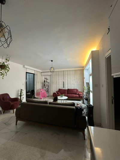 LEFKOŞA/GÖNYELİ'DE SATILIK 2+1 DAİRE-2