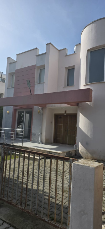 LEFKOŞA/GÖNYELİ’DE SATILIK 3+1 MÜSTAKİL VİLLA-13