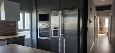 LEFKOŞA GÖNYELİ’DE KİRALIK 3+1 DAİRE FULL EŞYALI • GENİŞ VE FERAH • 130 M²-10