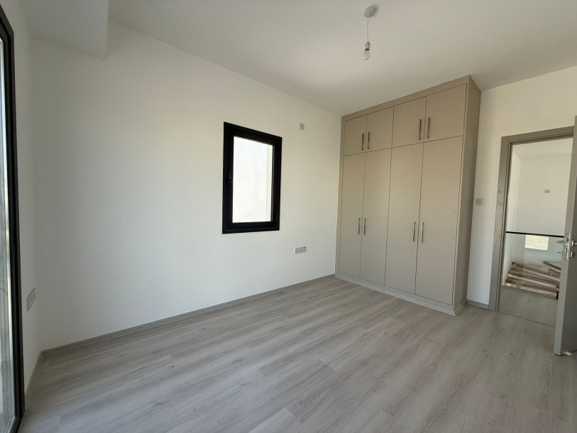 LEFKOŞA/GÖNYELİ MERKEZDE 3+1 SATILIK VİLLA-11