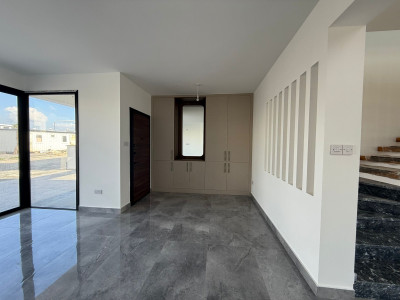 LEFKOŞA/GÖNYELİ MERKEZDE 3+1 SATILIK VİLLA-8