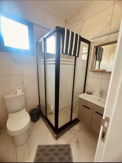 LEFKOŞA/KÜÇÜKKAYMAKLI'DA 2+1 KİRALIK GÜNLÜK DAİRE-10