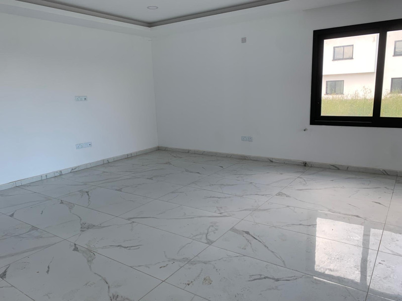 GİRNE/ALSANCAK HASAN UZUN PETROL BÖLGESİNDE SATILIK 4+1 ÖZEL HAVUZLU VİLLA-7