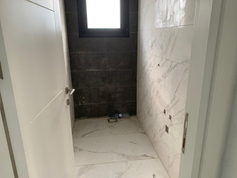 GİRNE/ALSANCAK HASAN UZUN PETROL BÖLGESİNDE SATILIK 4+1 ÖZEL HAVUZLU VİLLA-15