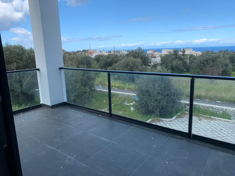 GİRNE/ALSANCAK HASAN UZUN PETROL BÖLGESİNDE SATILIK 4+1 ÖZEL HAVUZLU VİLLA-3