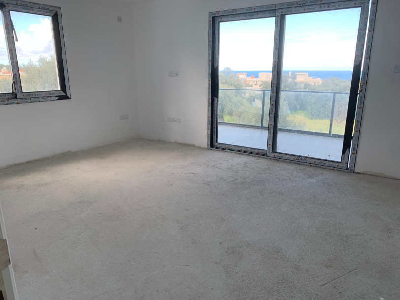 GİRNE/ALSANCAK HASAN UZUN PETROL BÖLGESİNDE SATILIK 4+1 ÖZEL HAVUZLU VİLLA-10