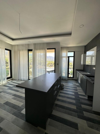 GİRNE MERKEZ'DE SATILIK 3+1 PENTHOUSE-9