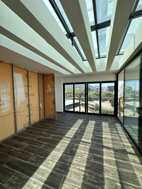GİRNE MERKEZ'DE SATILIK 3+1 PENTHOUSE-5