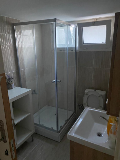 GİRNE MERKEZDE SATILIK DÜKKAN VE 3+1 DAİREDEN OLUŞAN KOMPLE BİNA-14