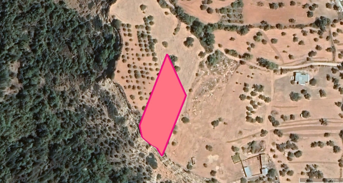 GİRNE/KARAAĞAÇ'TA SATILIK ARSA-1