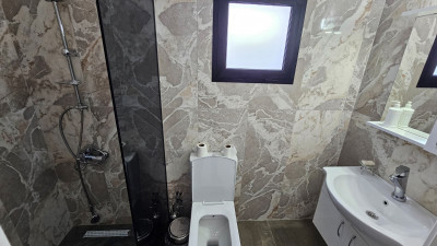 GİRNE/KARAOĞLANOĞLUNDA SATILIK HAVUZLU 4+1 VİLLA-27